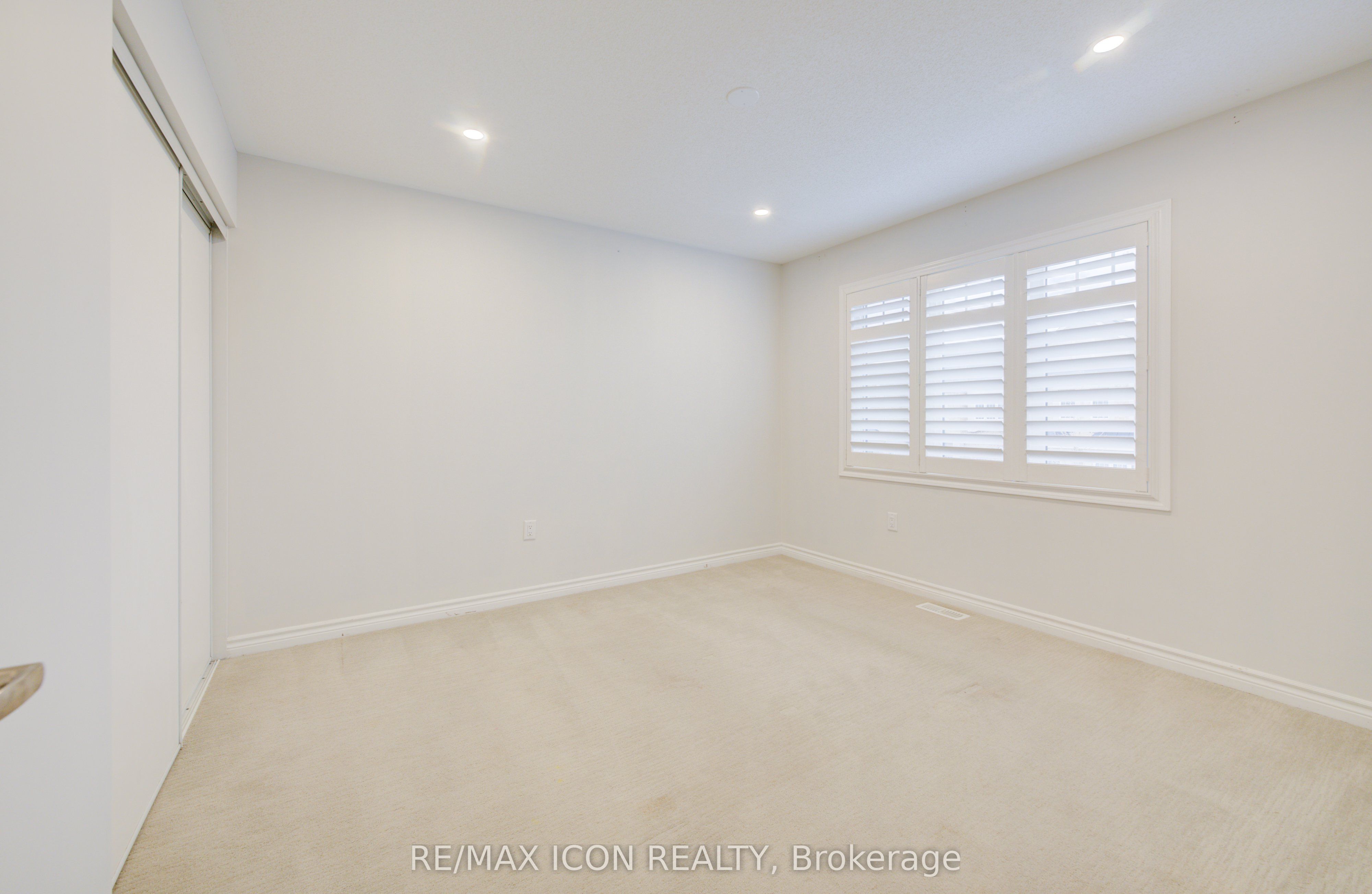 302 Jean Landing Property Photo 23