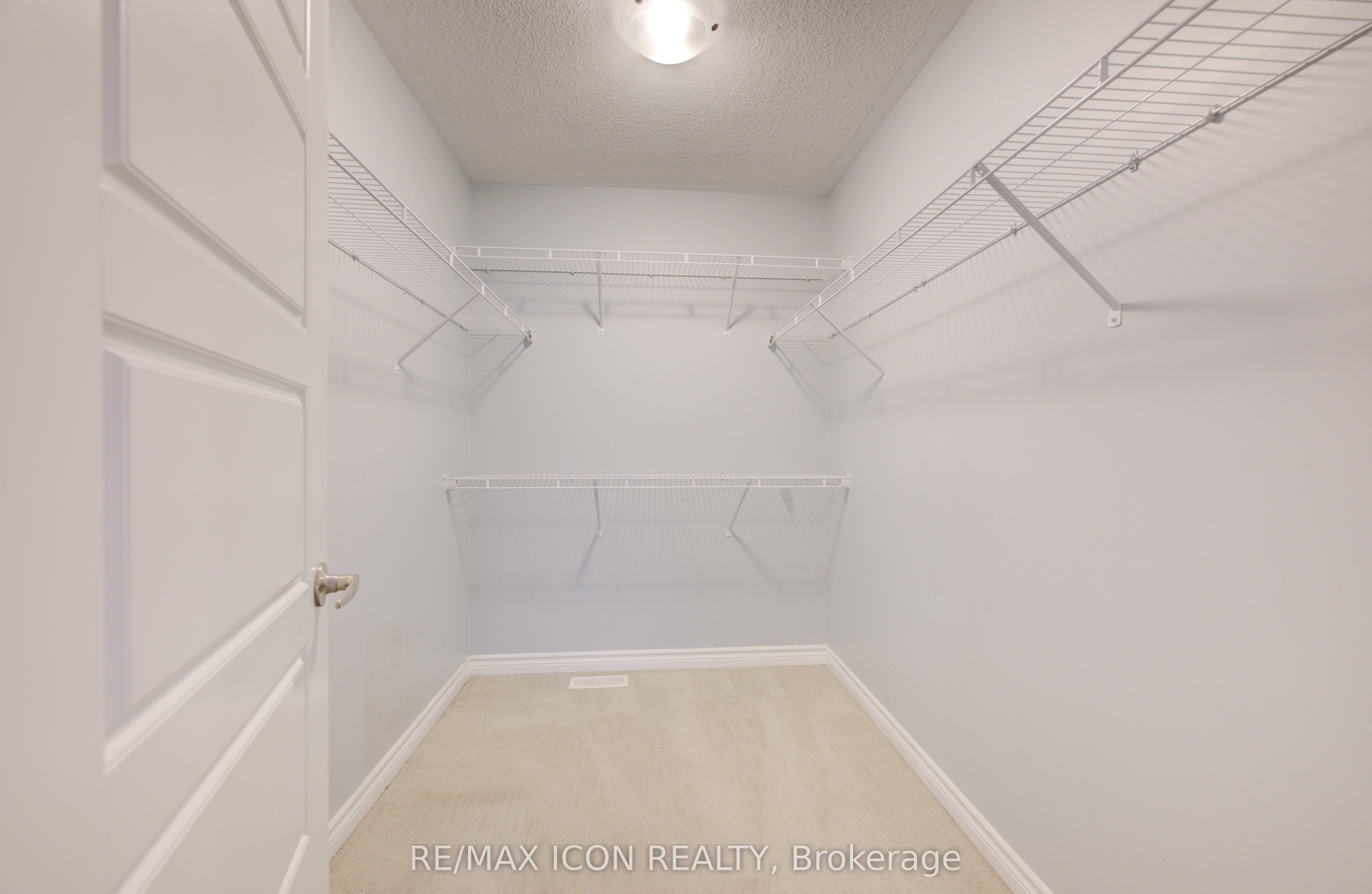 302 Jean Landing Property Photo 30