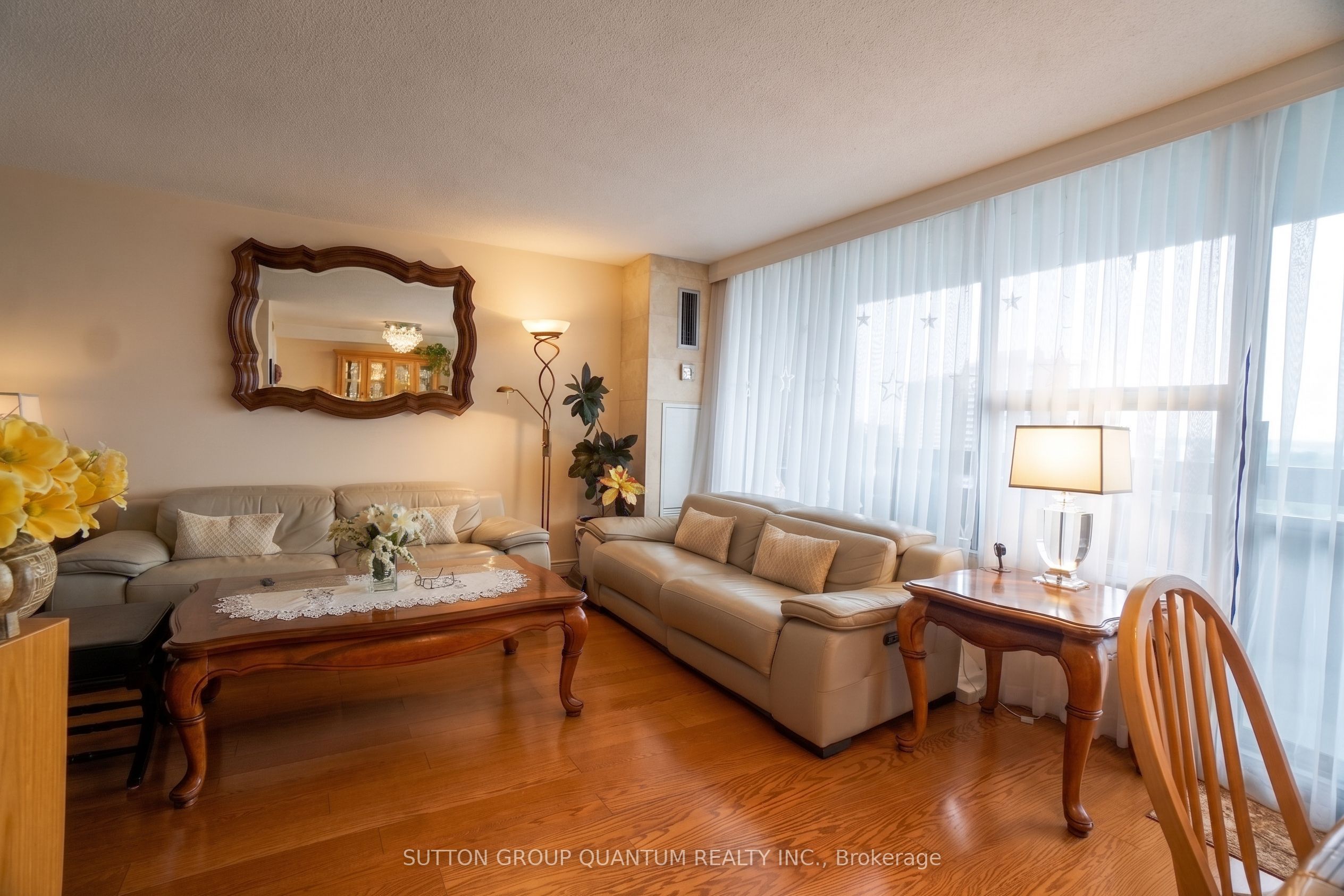 11 Wincott Drive 1810 Property Photo 6