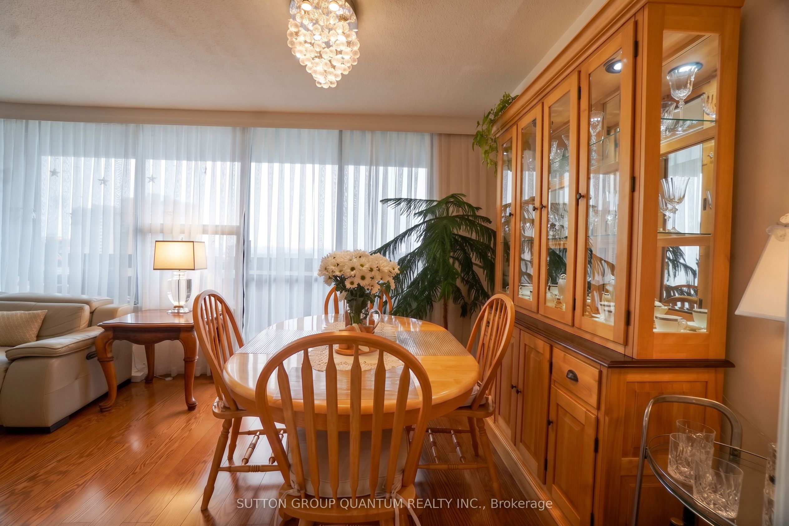 11 Wincott Drive 1810 Property Photo 9