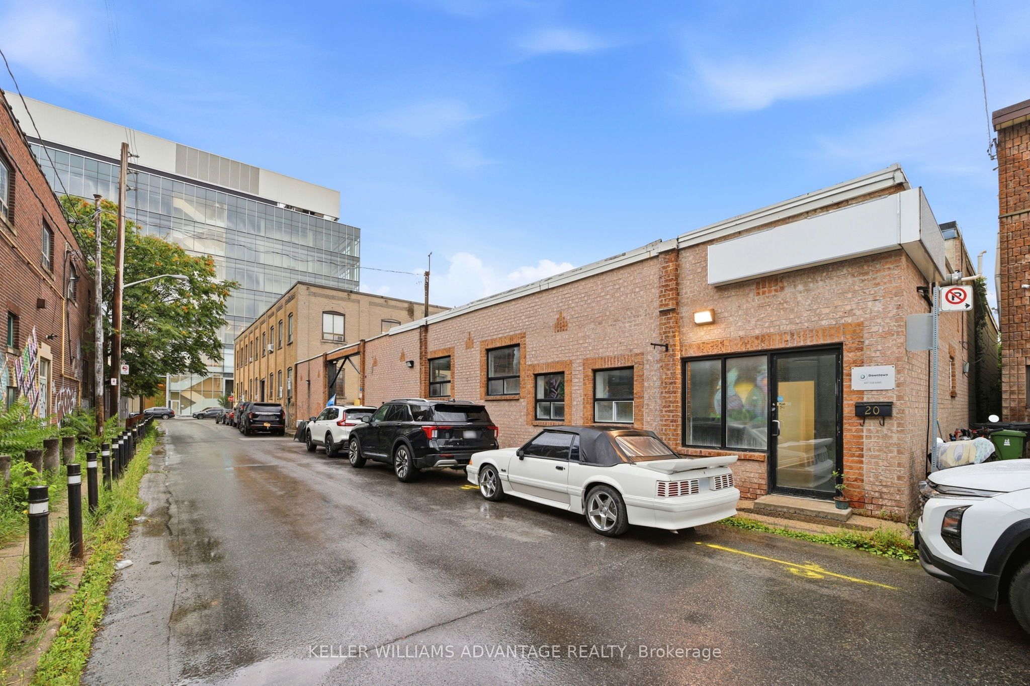 20 Jenet Avenue Property Photo 6