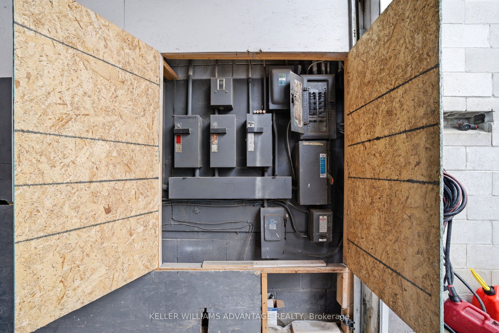 20 Jenet Avenue Property Photo 16