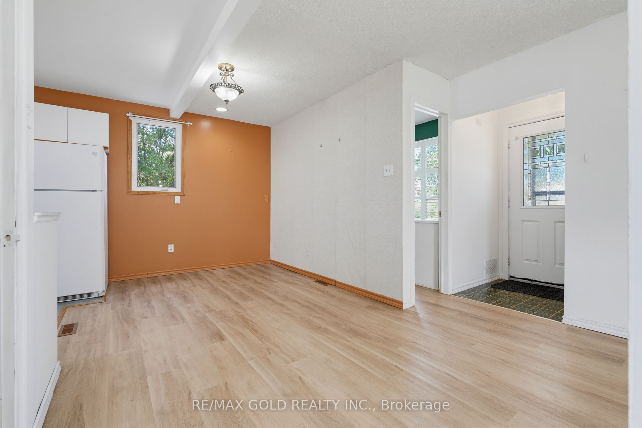 23 Pleasantview Avenue Property Photo 5