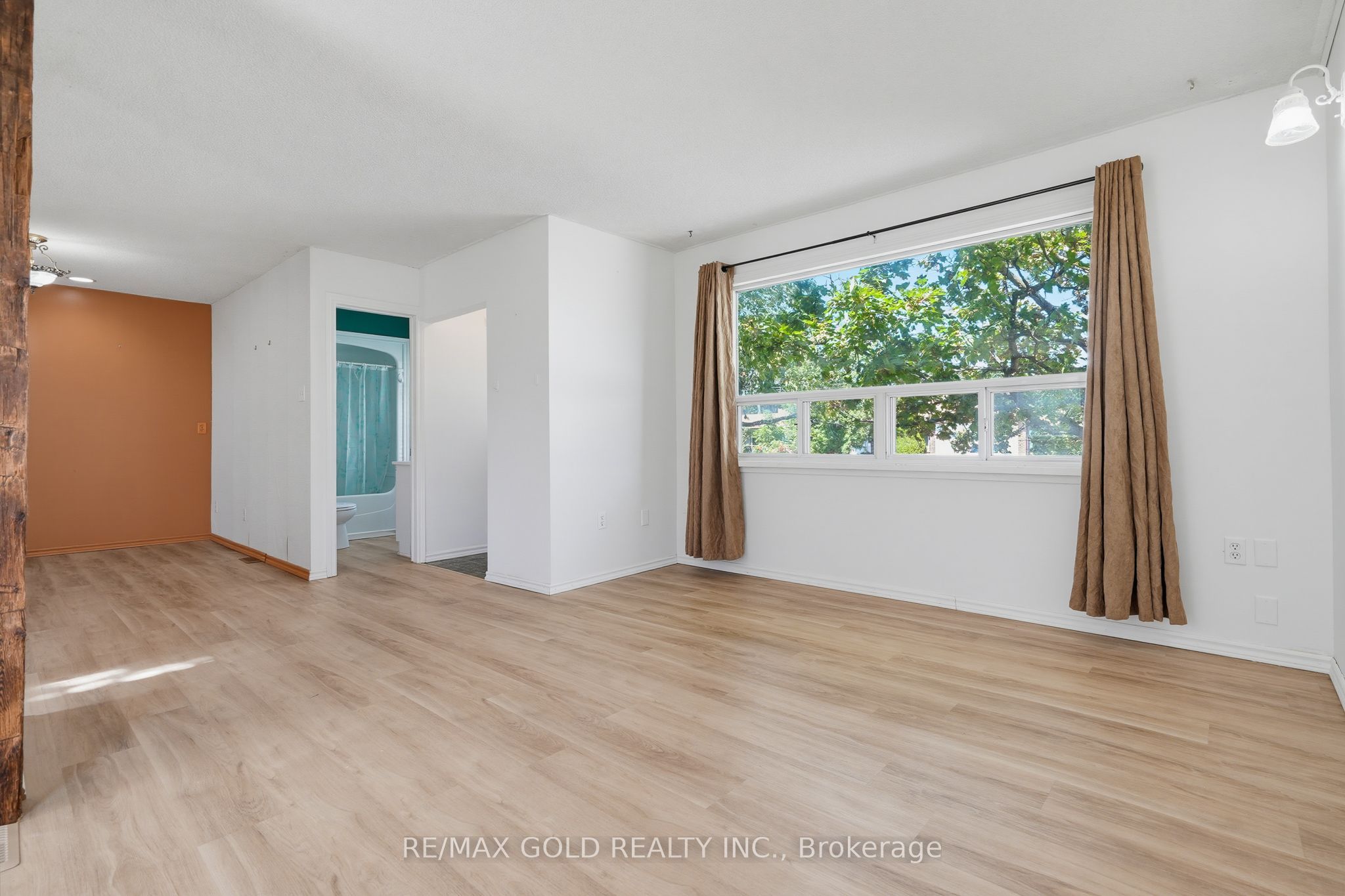 23 Pleasantview Avenue Property Photo 9