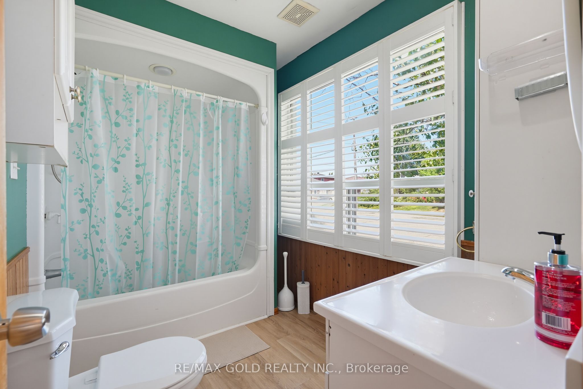 23 Pleasantview Avenue Property Photo 13