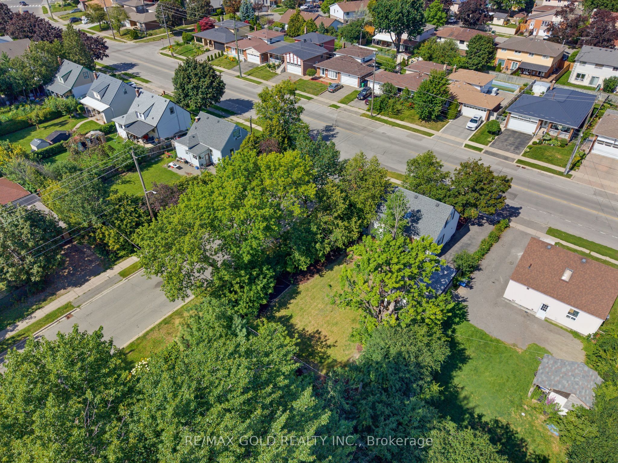 23 Pleasantview Avenue Property Photo 26