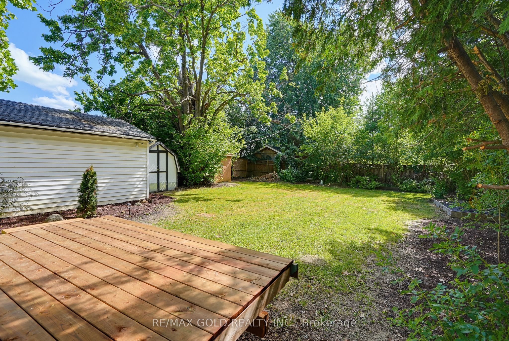 23 Pleasantview Avenue Property Photo 27