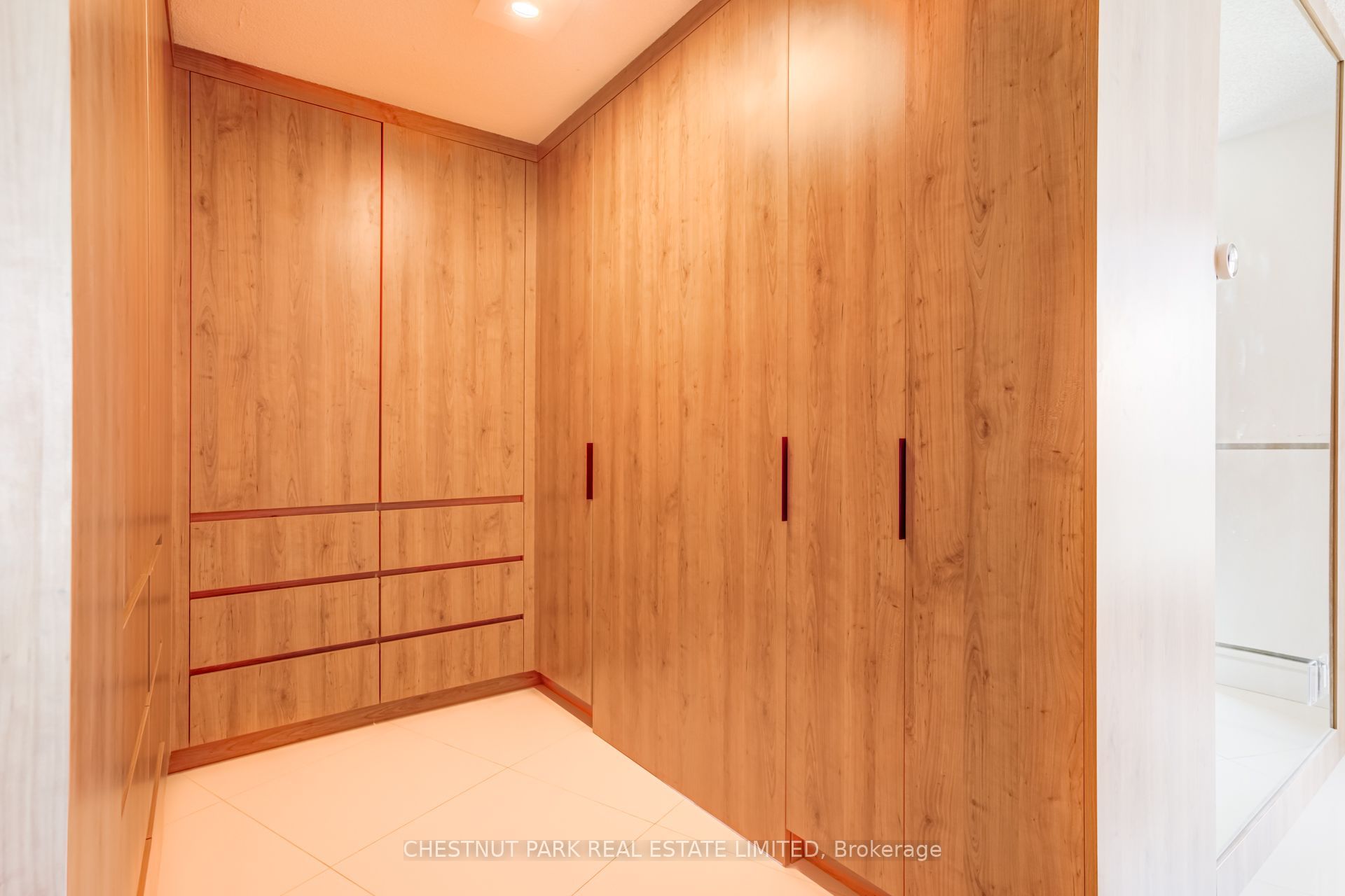 2111 Lake Shore Boulevard W 1208 Property Photo 19