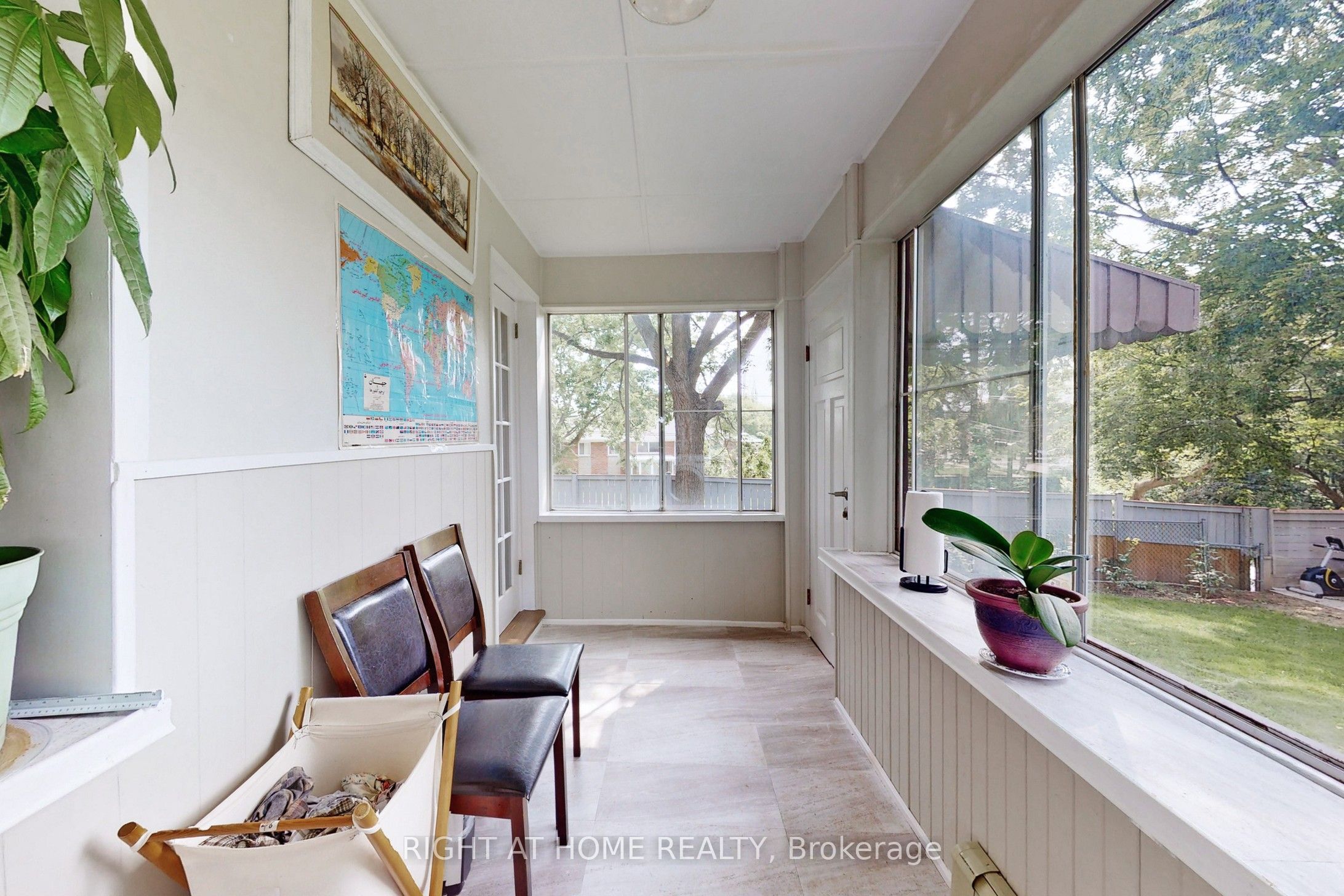 1 Edgebrook Drive Property Photo 11