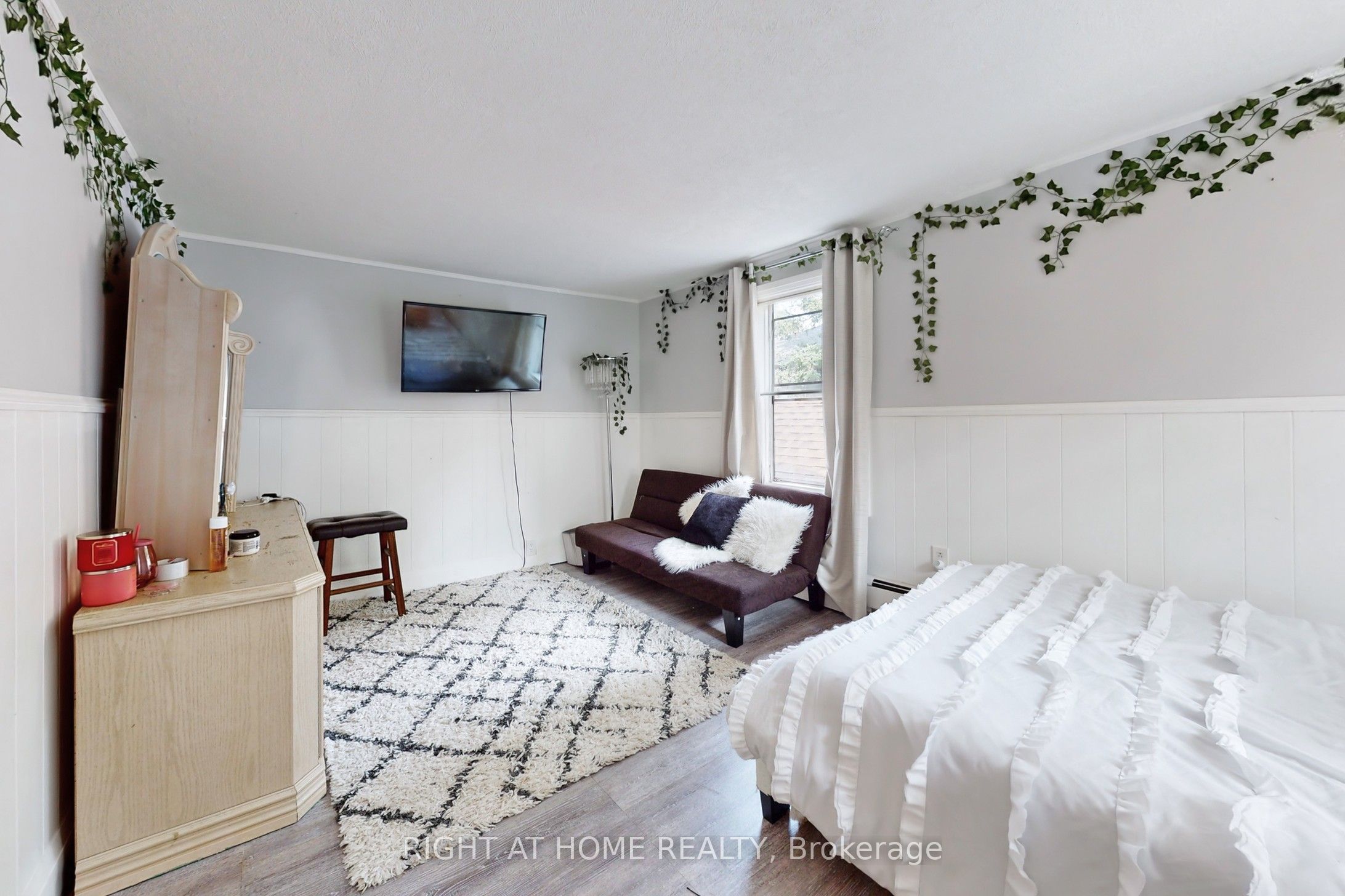 1 Edgebrook Drive Property Photo 14