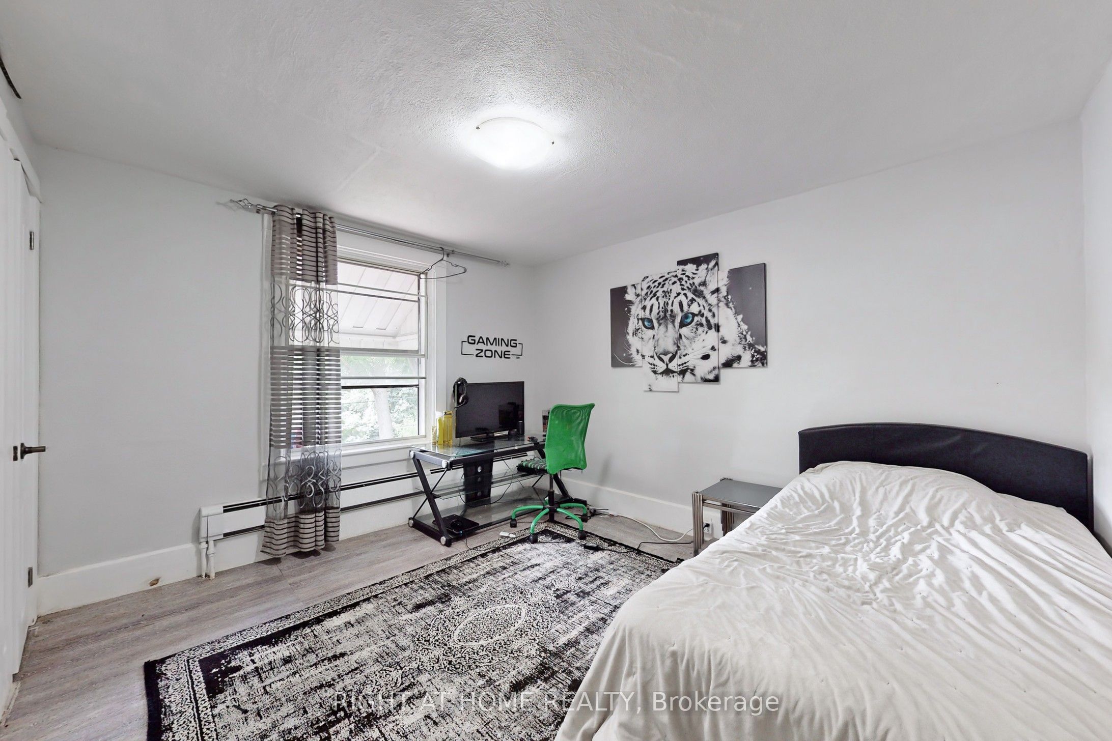 1 Edgebrook Drive Property Photo 15