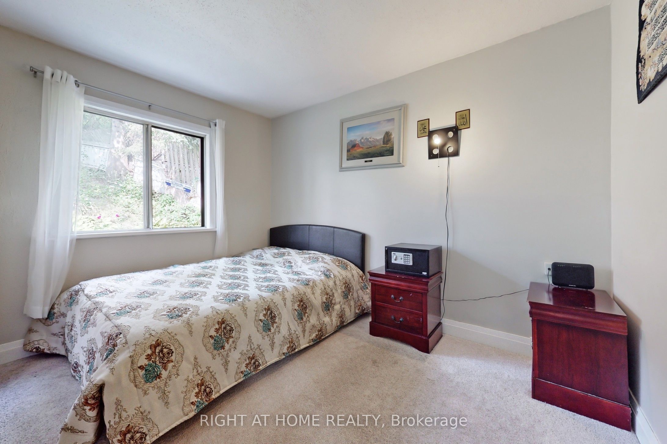 1 Edgebrook Drive Property Photo 16