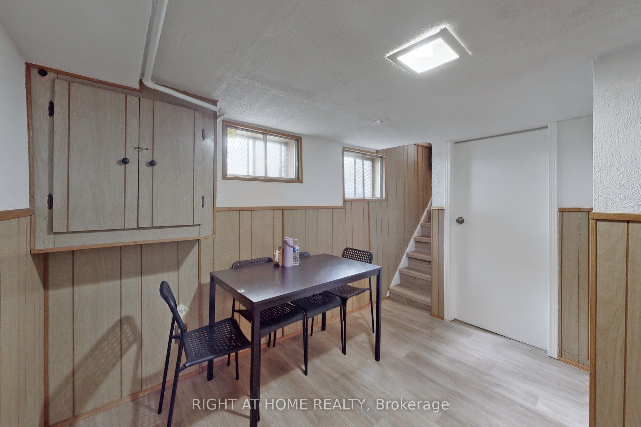 1 Edgebrook Drive Property Photo 24