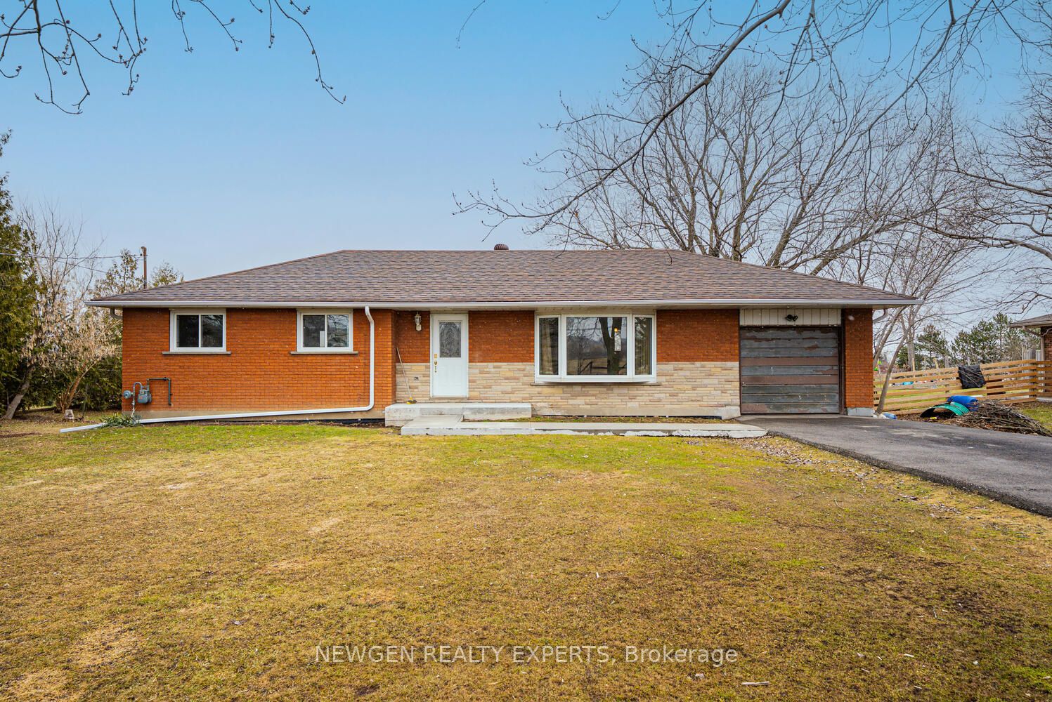 9049 Dublin Line Property Photo 1