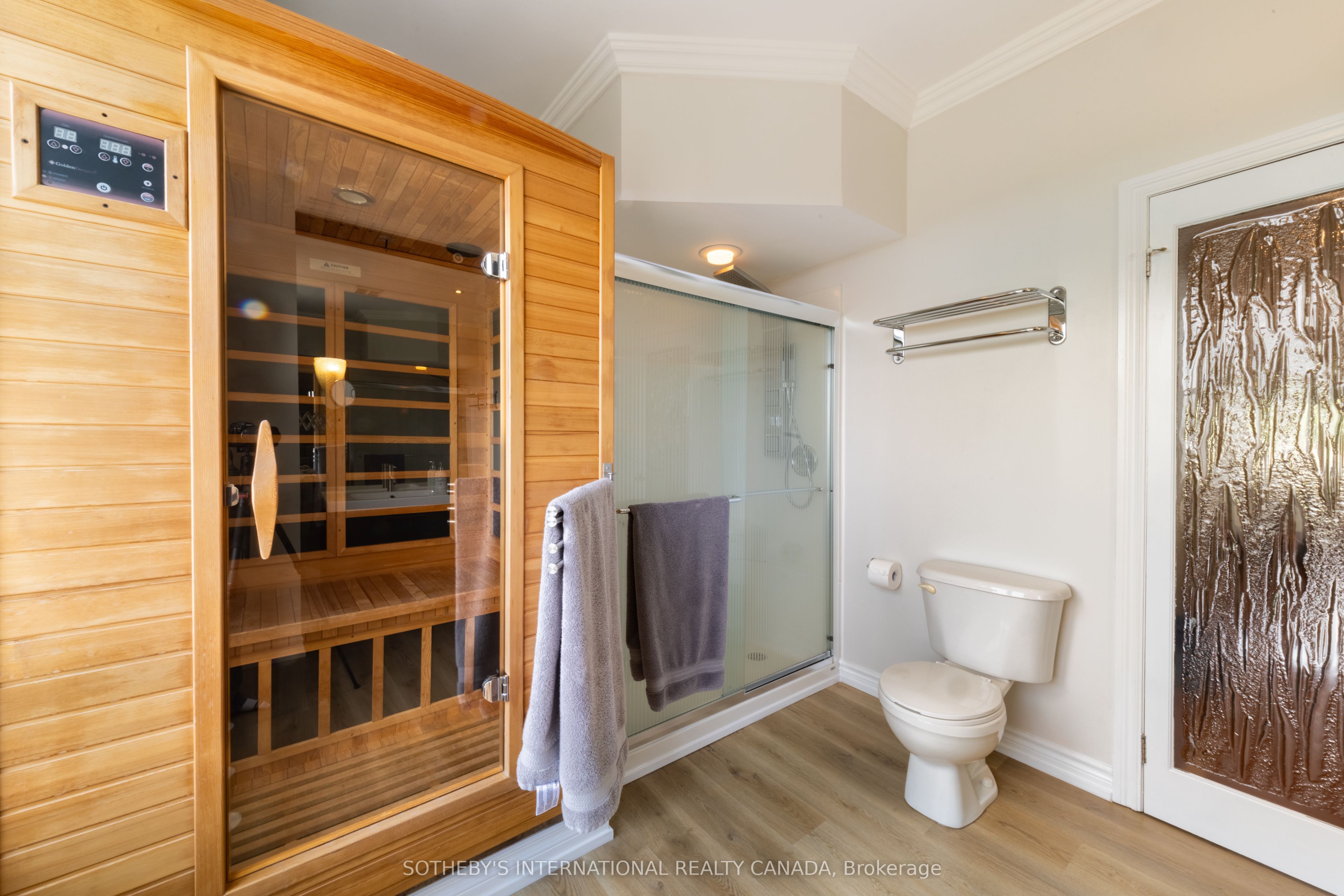 960a The Queensway Property Photo 25