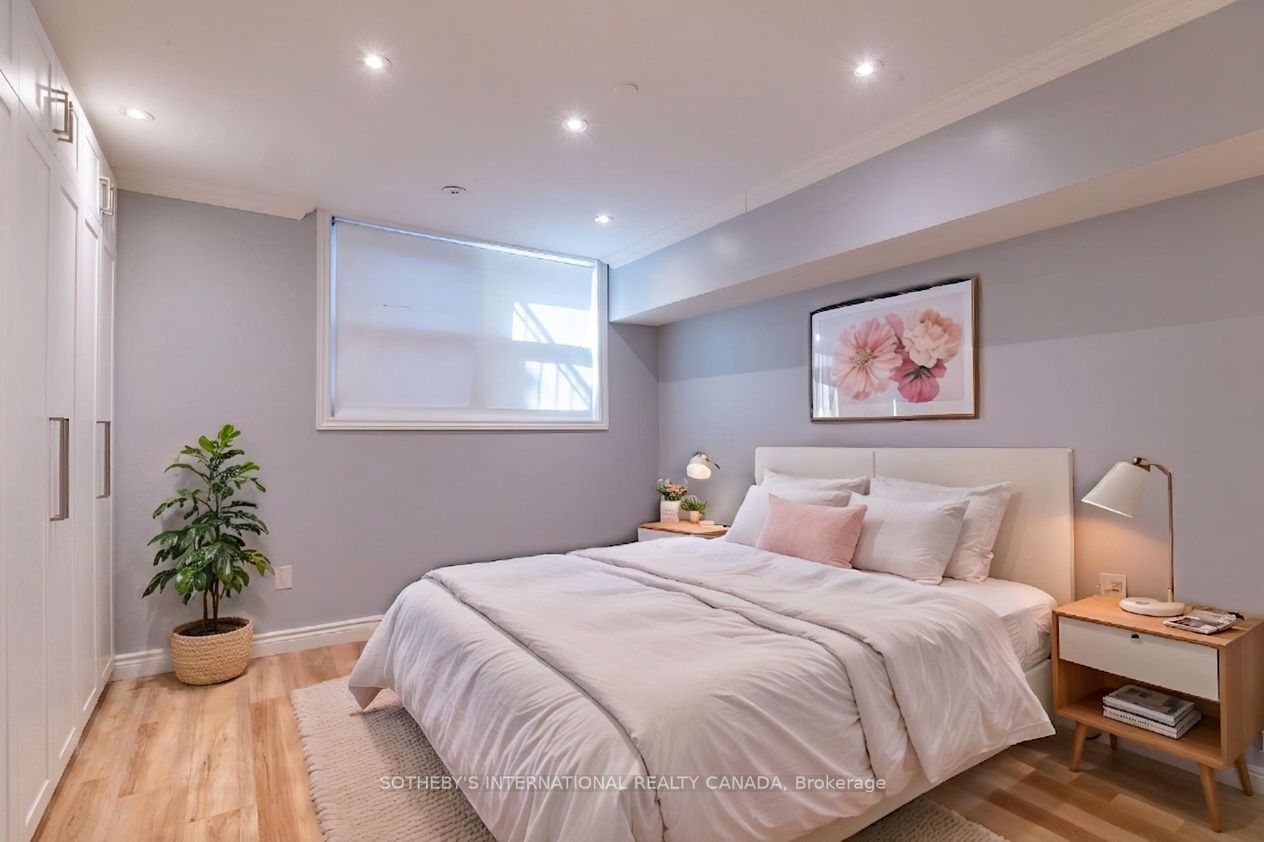 960a The Queensway Property Photo 37