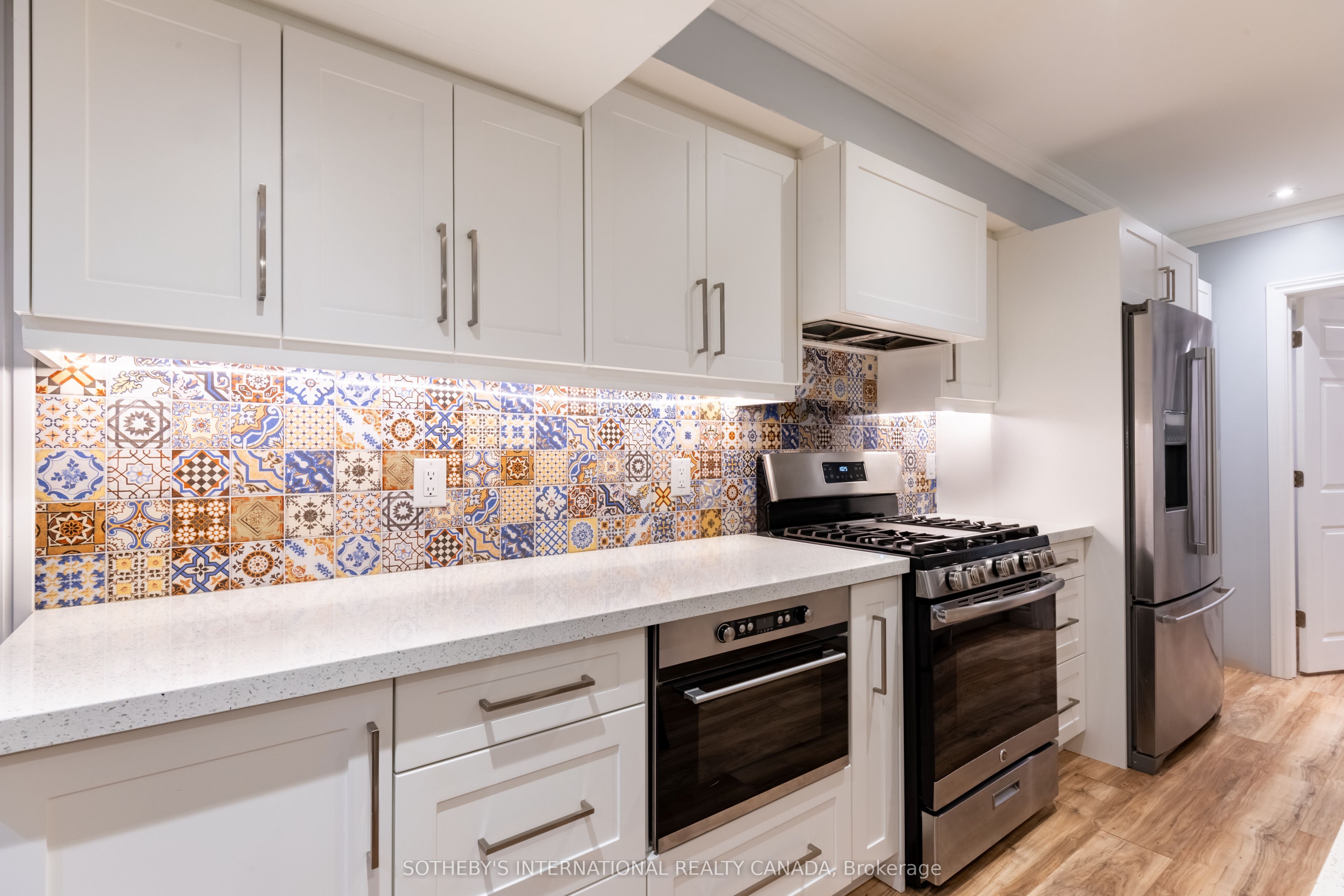 960a The Queensway Property Photo 40