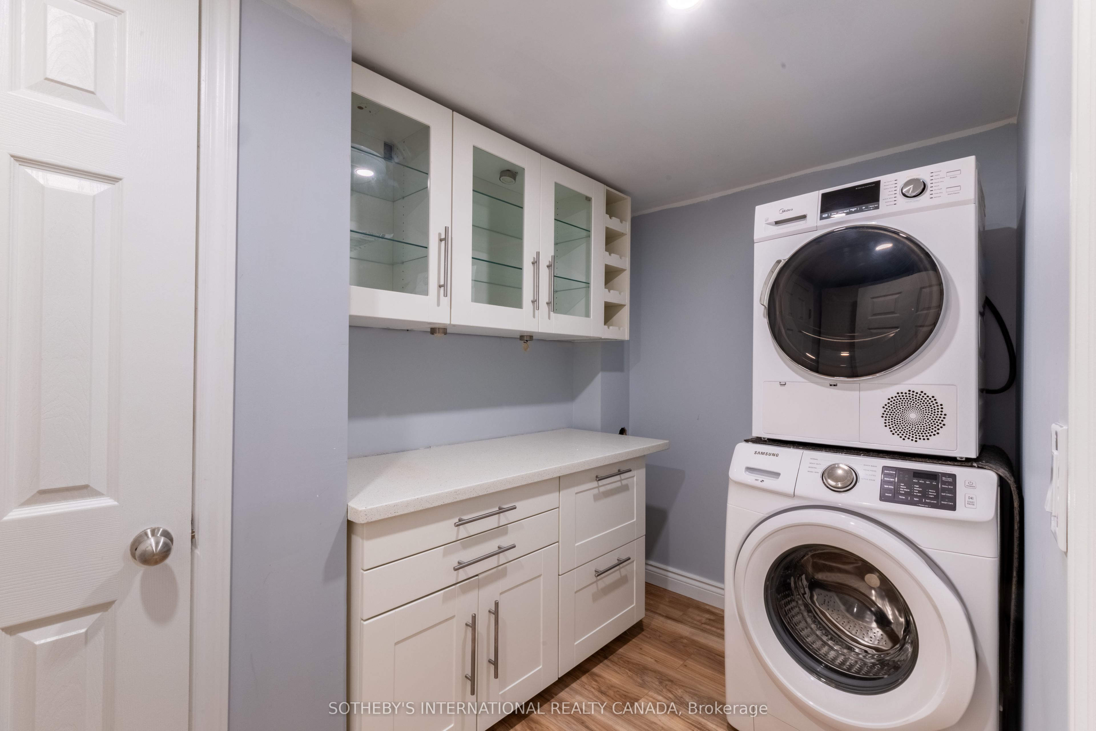 960a The Queensway Property Photo 44