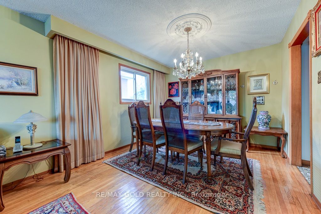 70 Malcolm Crescent Property Photo 8