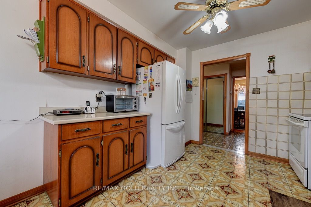 70 Malcolm Crescent Property Photo 12
