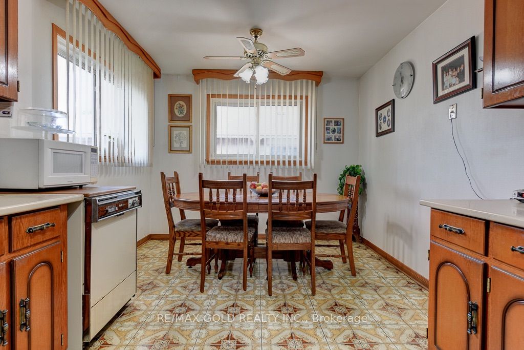 70 Malcolm Crescent Property Photo 16