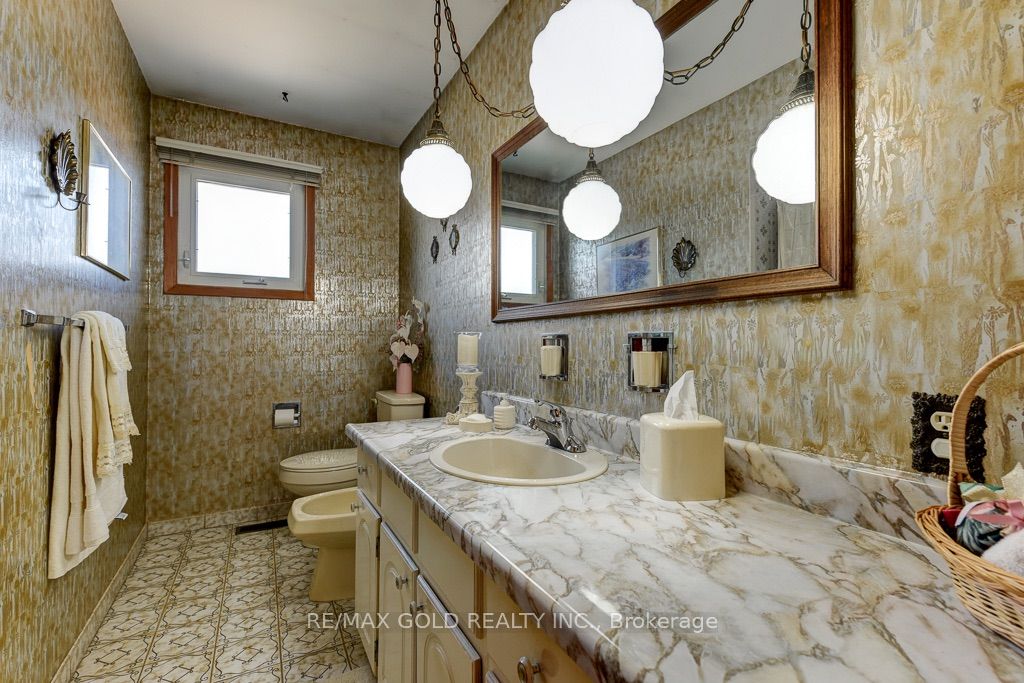 70 Malcolm Crescent Property Photo 24