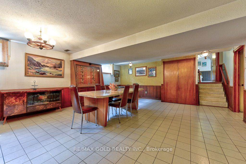 70 Malcolm Crescent Property Photo 35