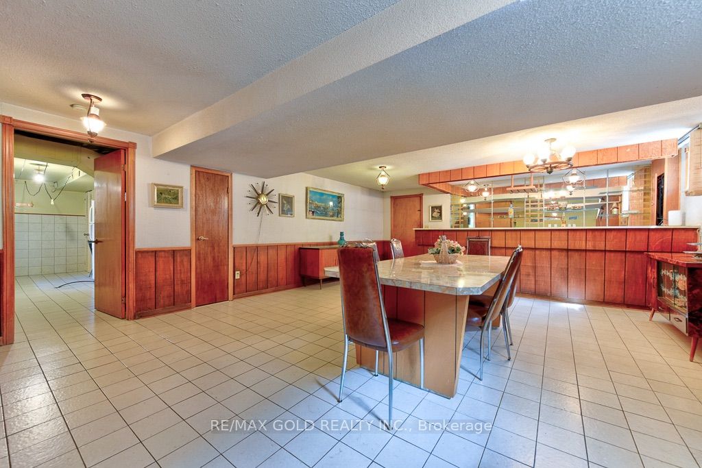 70 Malcolm Crescent Property Photo 37