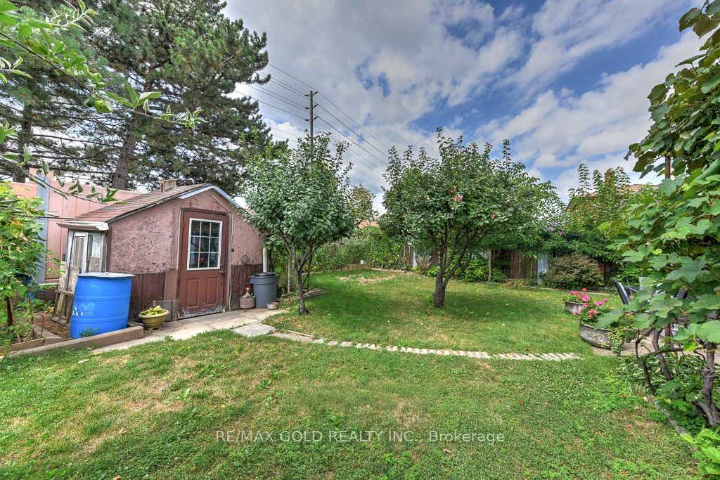 70 Malcolm Crescent Property Photo 41