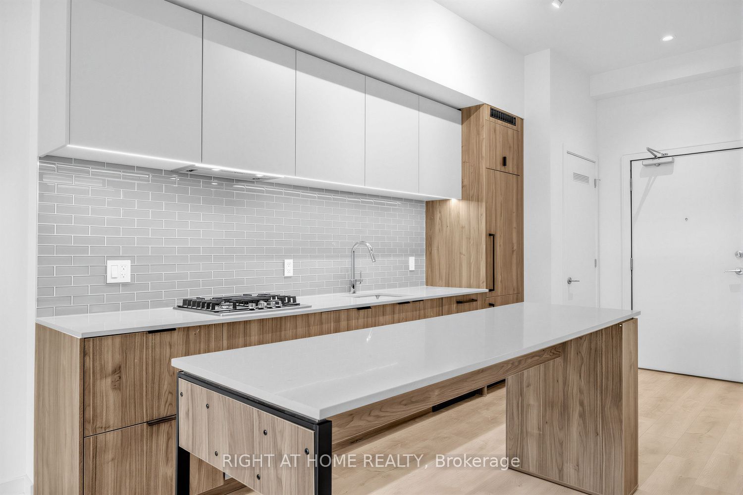722 Marlee Avenue 207 Property Photo 8