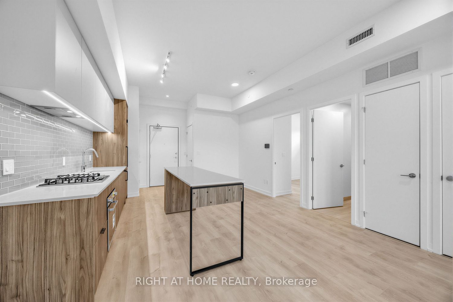 722 Marlee Avenue 207 Property Photo 10