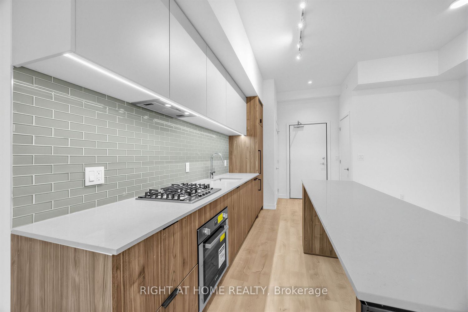 722 Marlee Avenue 207 Property Photo 11