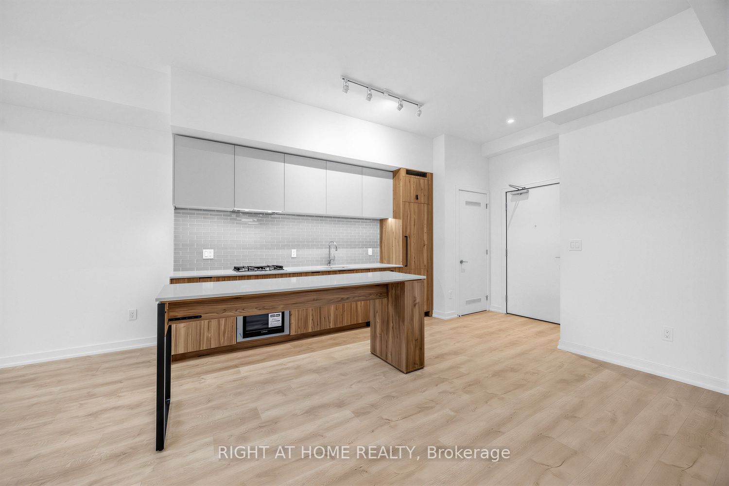 722 Marlee Avenue 207 Property Photo 12