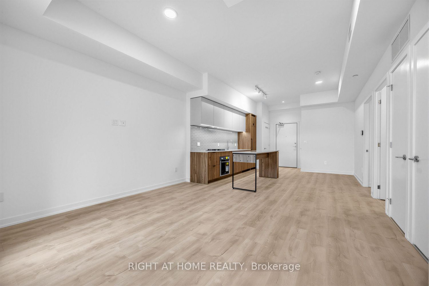 722 Marlee Avenue 207 Property Photo 16