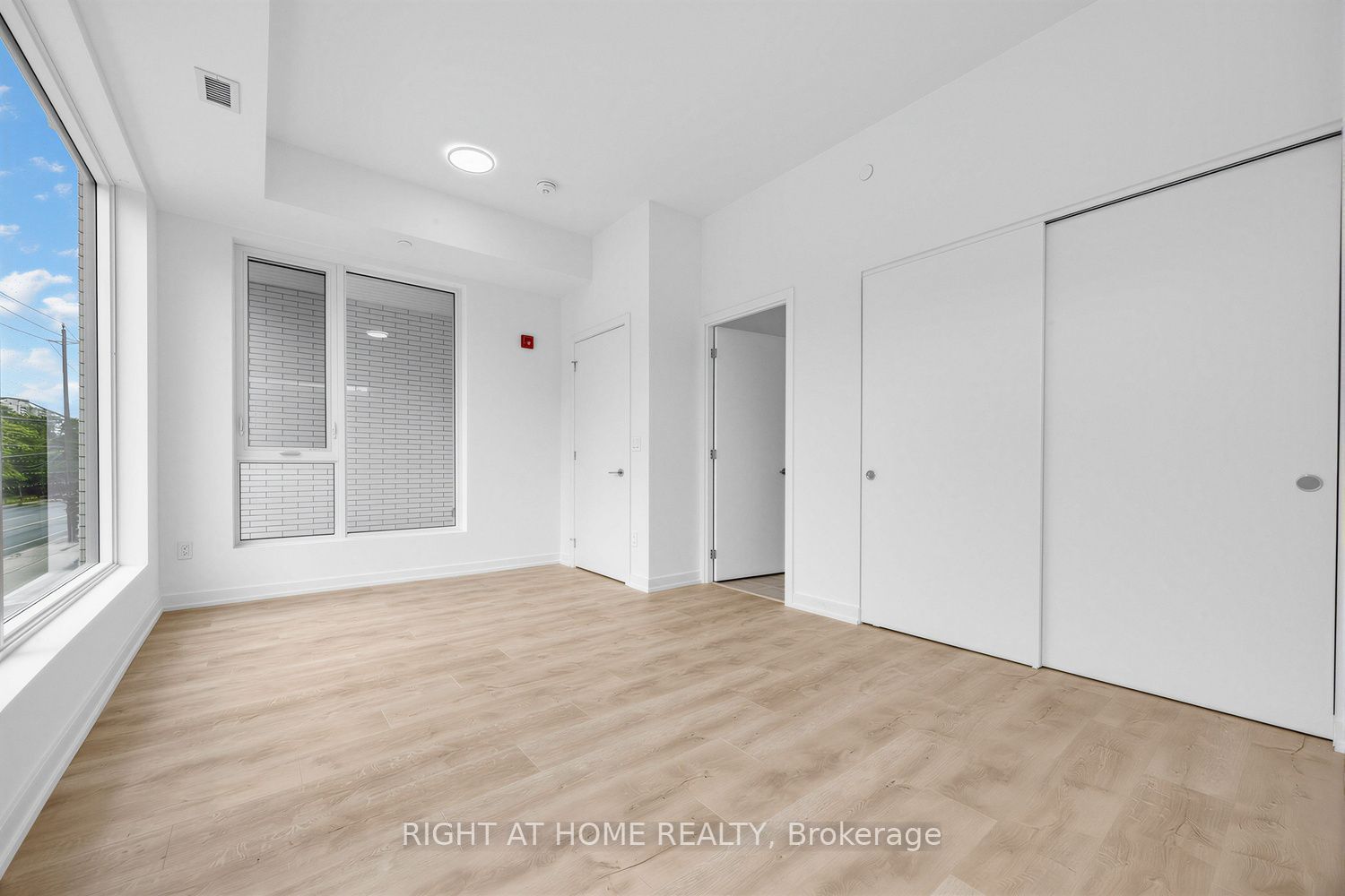 722 Marlee Avenue 207 Property Photo 18