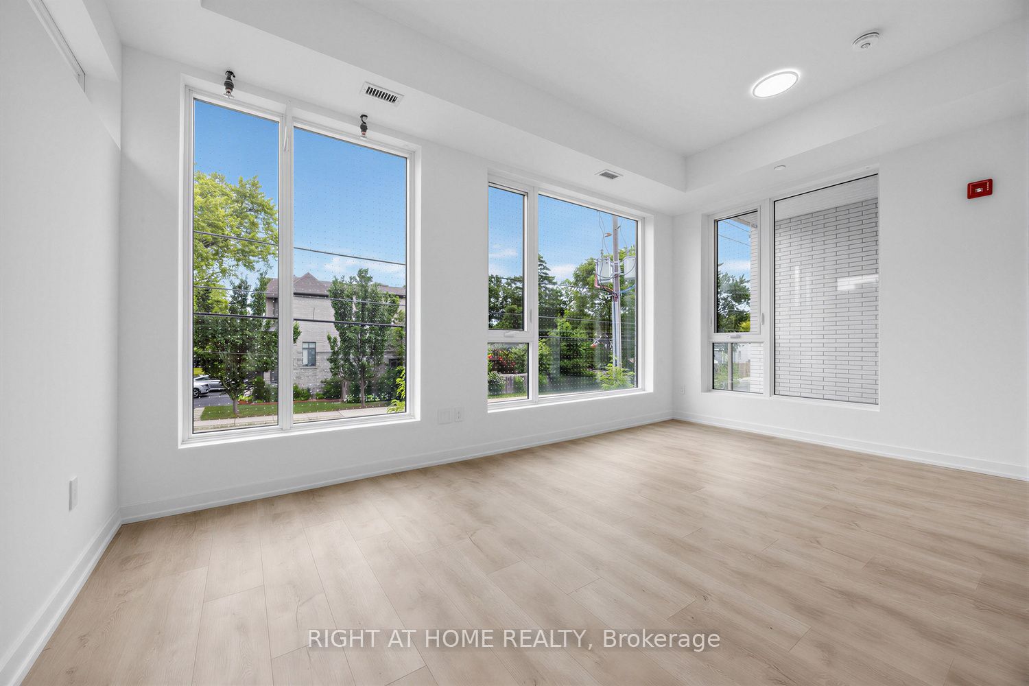 722 Marlee Avenue 207 Property Photo 19