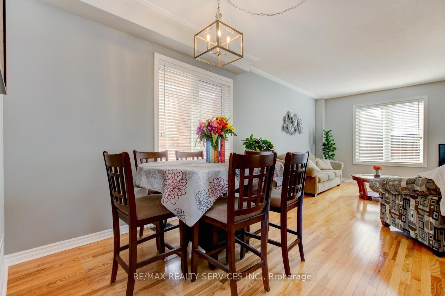 35 Hardgate Crescent Property Photo 4