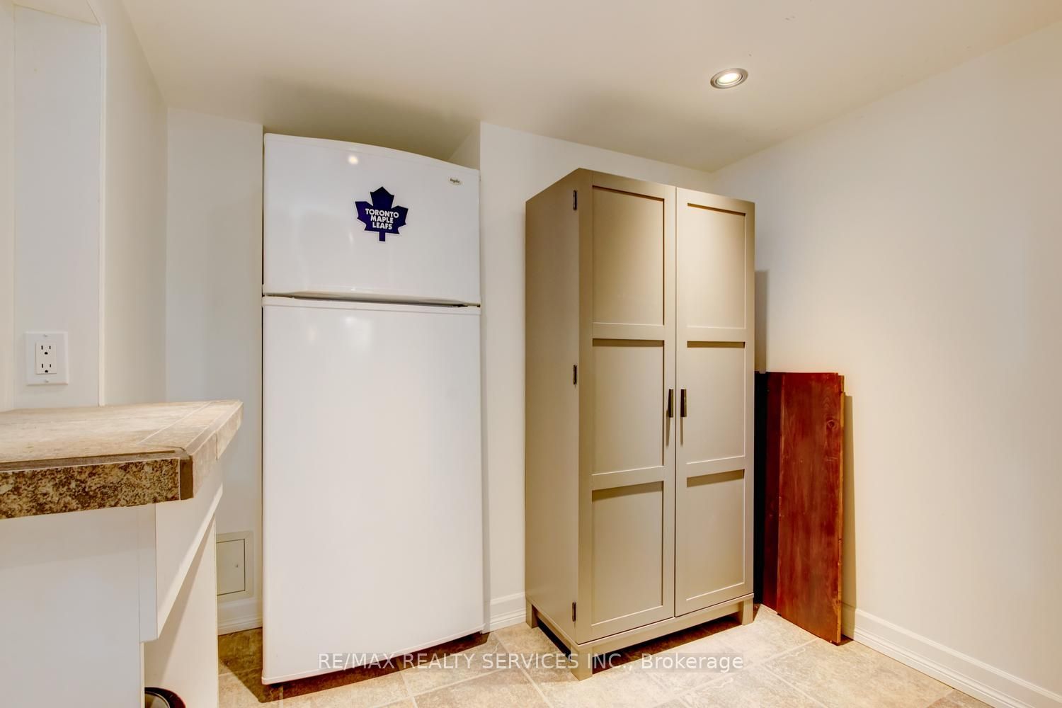 35 Hardgate Crescent Property Photo 41