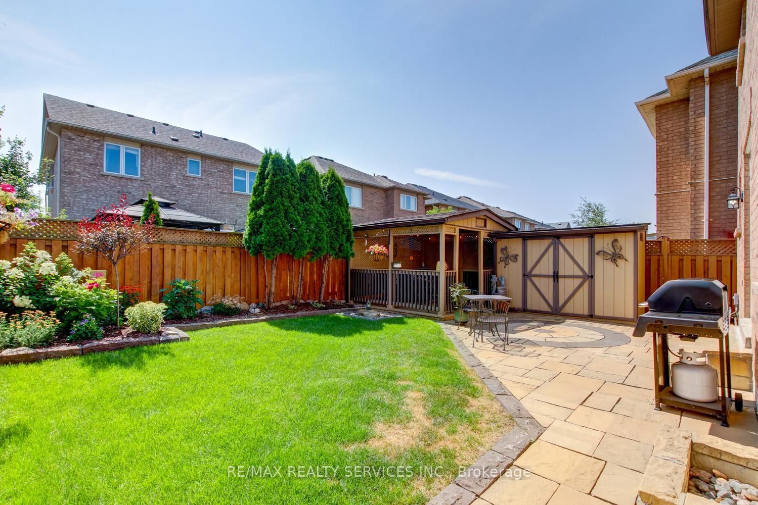 35 Hardgate Crescent Property Photo 42