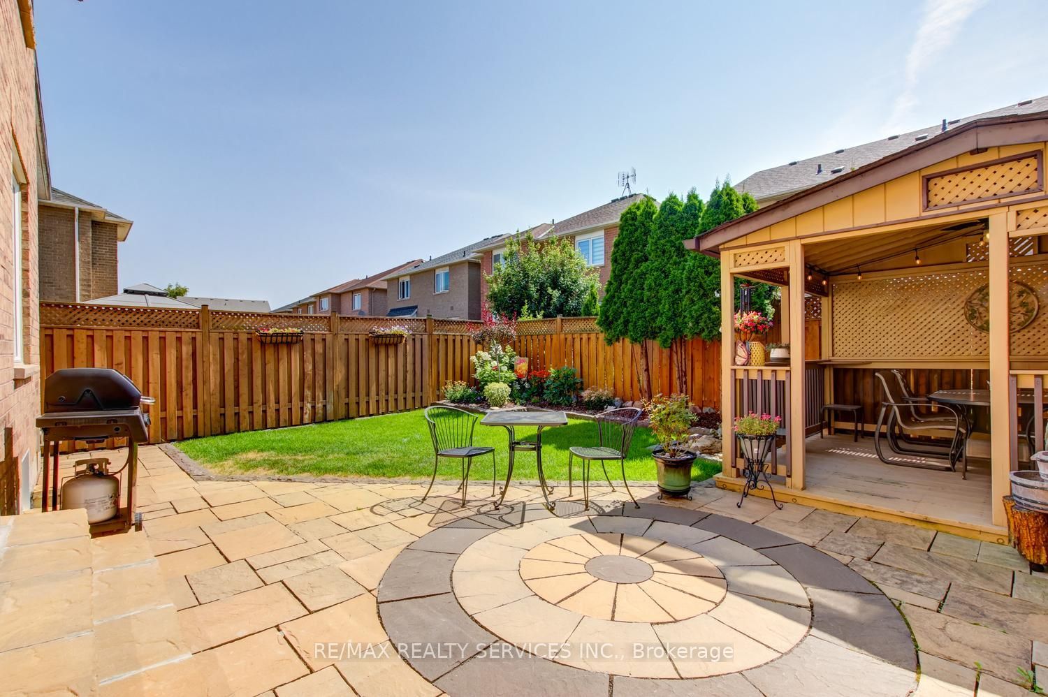 35 Hardgate Crescent Property Photo 46