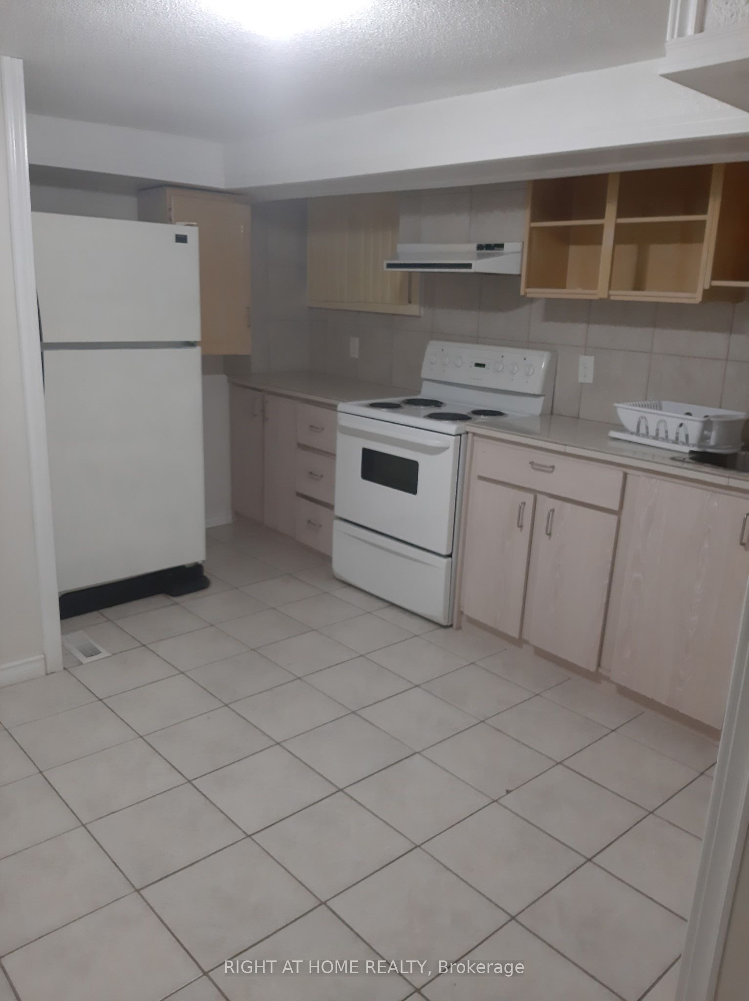 39 Hockley Path Property Photo 9