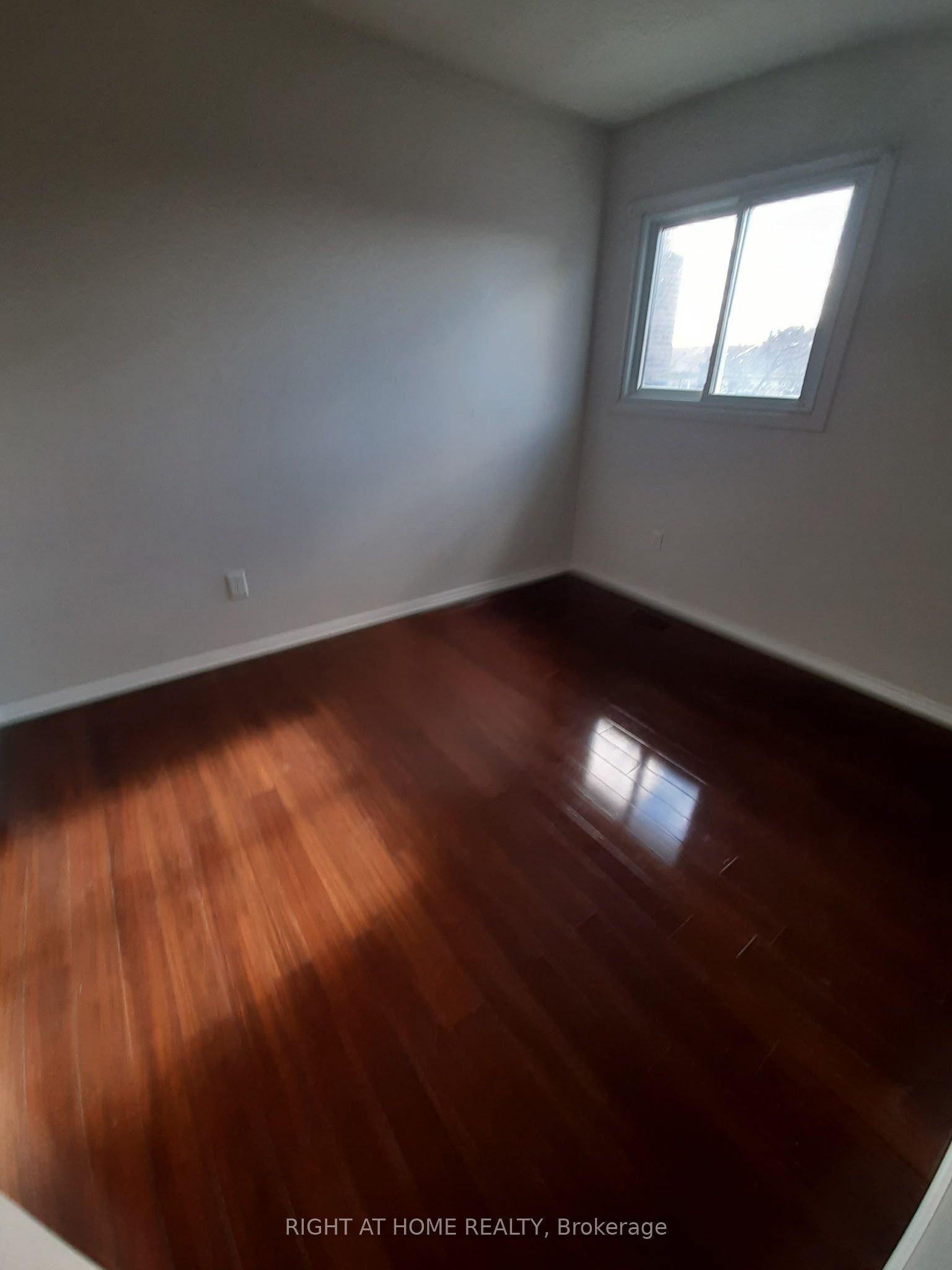 39 Hockley Path Property Photo 10