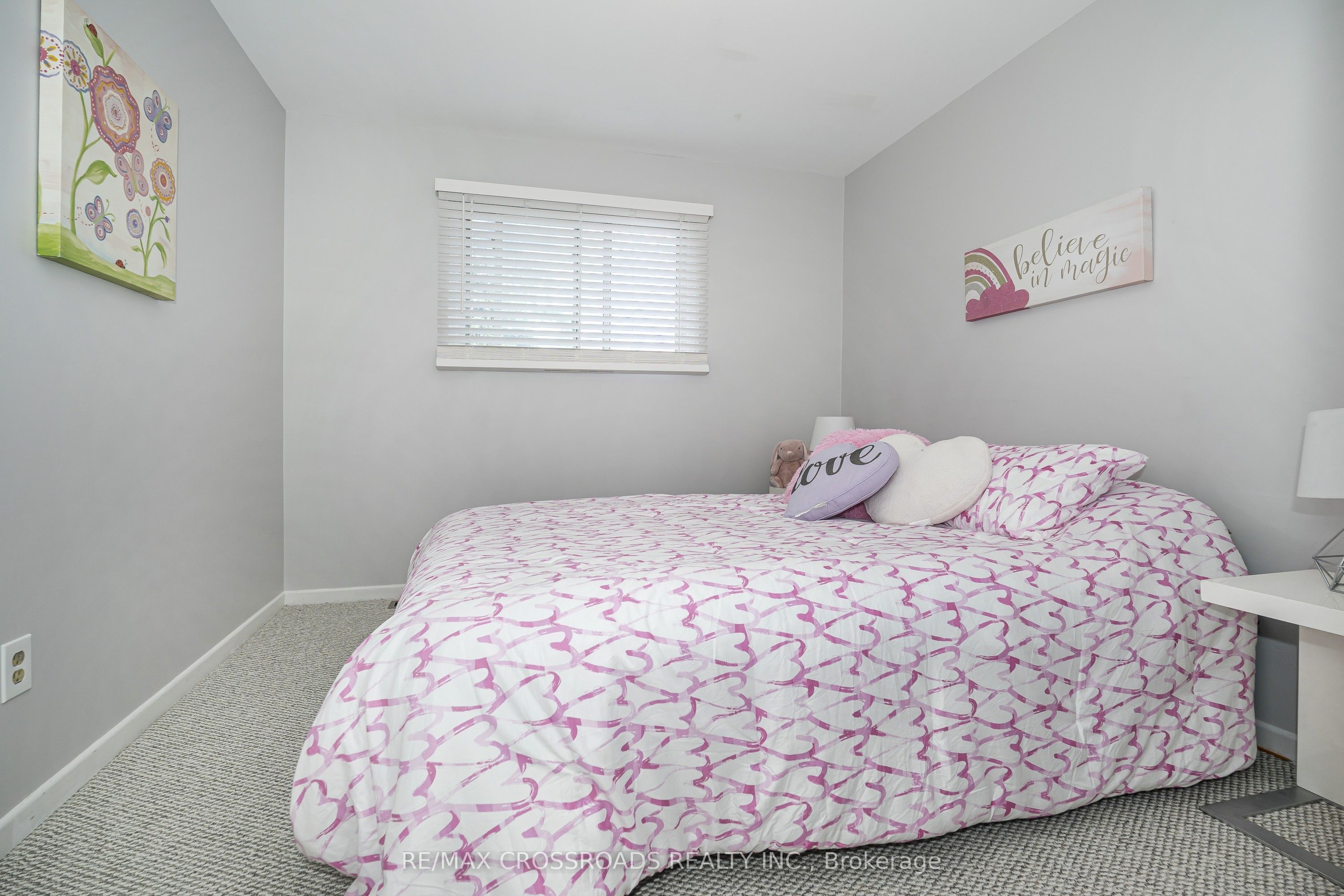 655 Dodsworth Crescent Property Photo 24