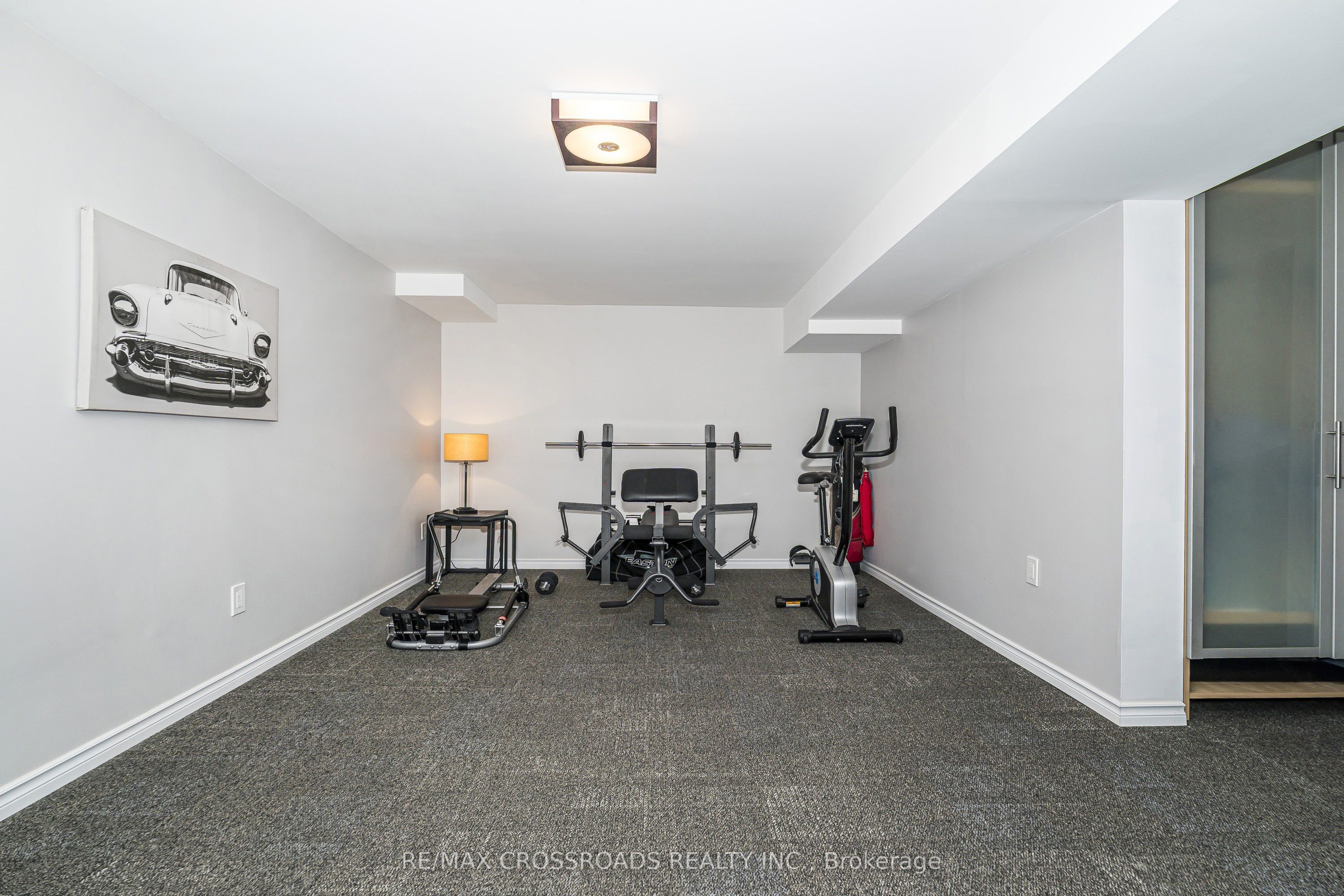 655 Dodsworth Crescent Property Photo 29