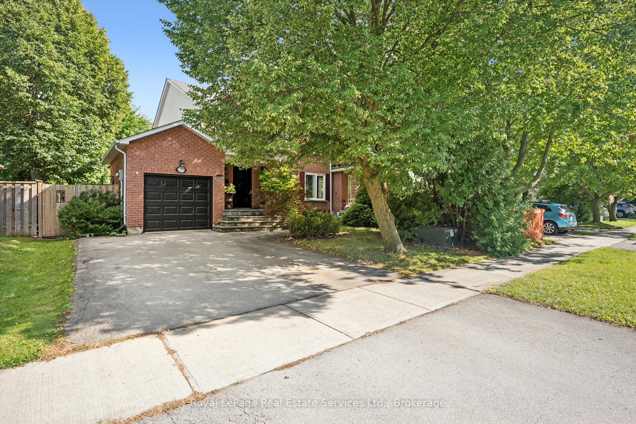 2255 MacLennan Drive