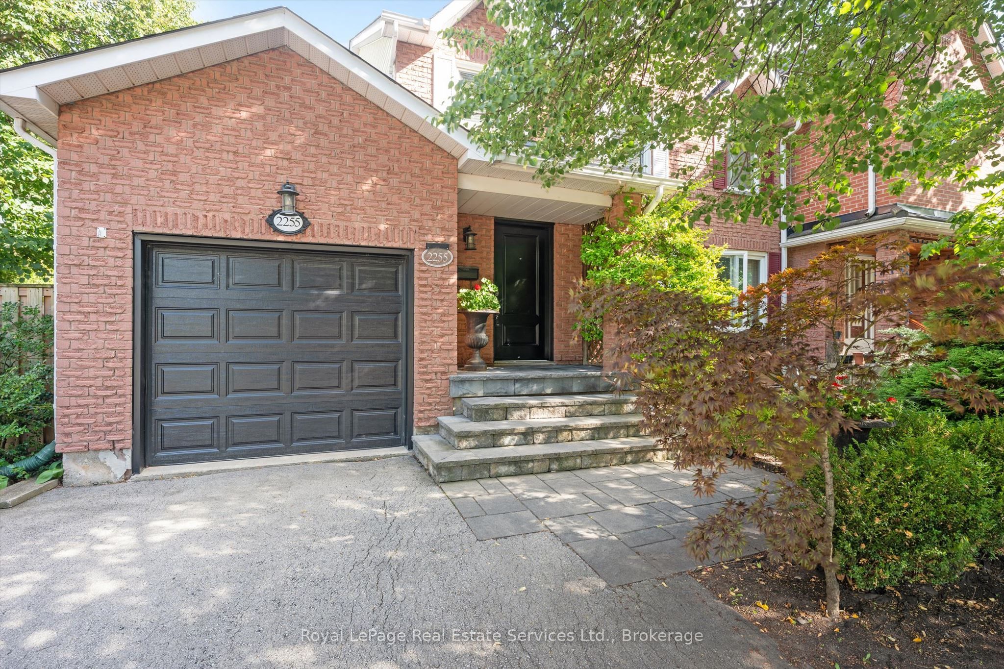2255 Maclennan Drive Property Photo 3
