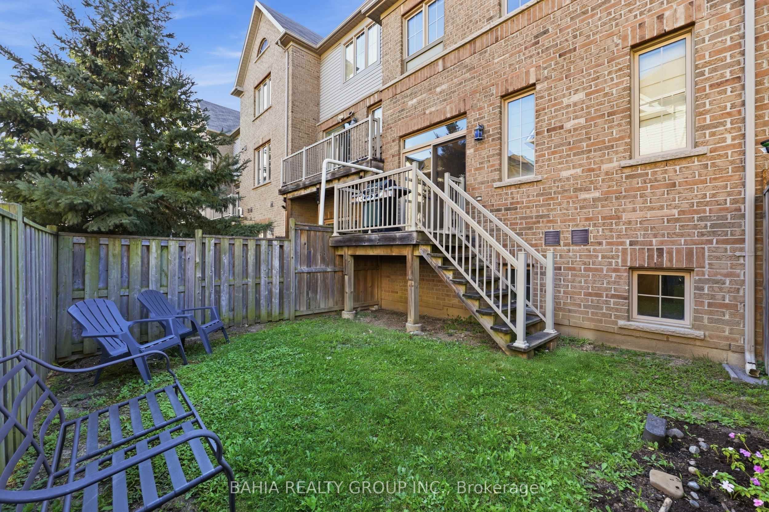 55 Cedar Lake Crescent E Property Photo 32