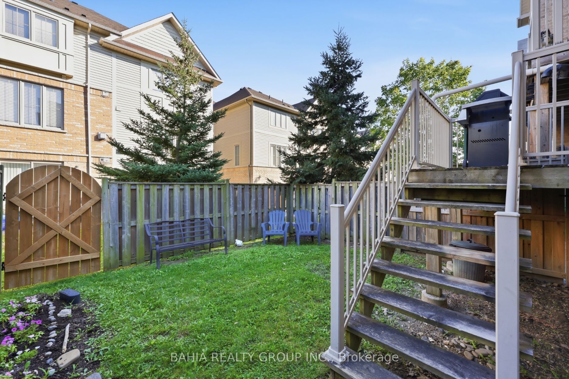 55 Cedar Lake Crescent E Property Photo 33