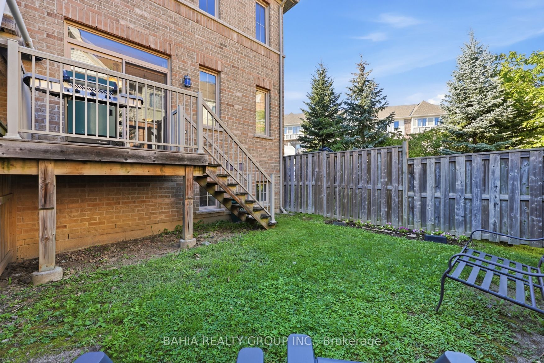 55 Cedar Lake Crescent E Property Photo 34