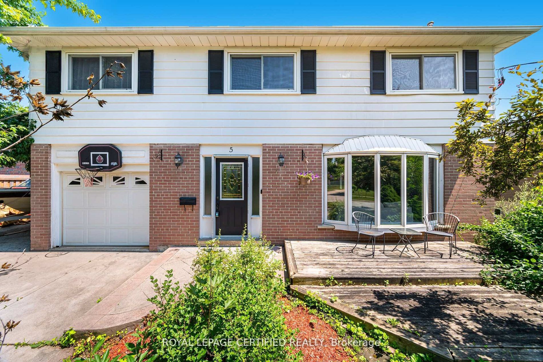 5 Stockman Crescent Property Photo 1
